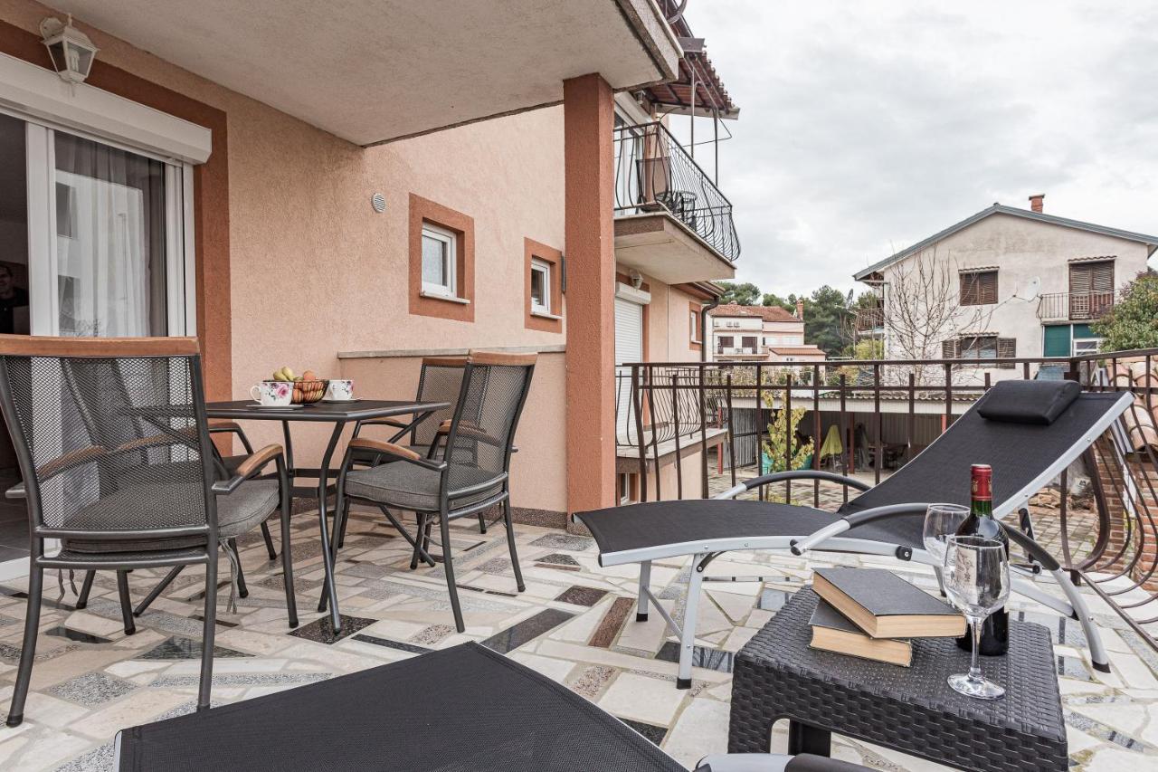 Luxury Apartments Gina Rovinj Eksteriør billede